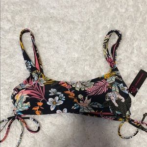 NO BOUNDARIES M bikini top